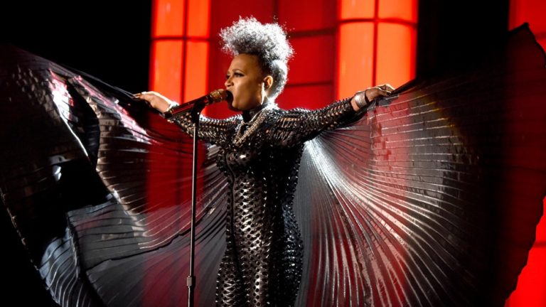 Dionne Farris Spreads Her Wings